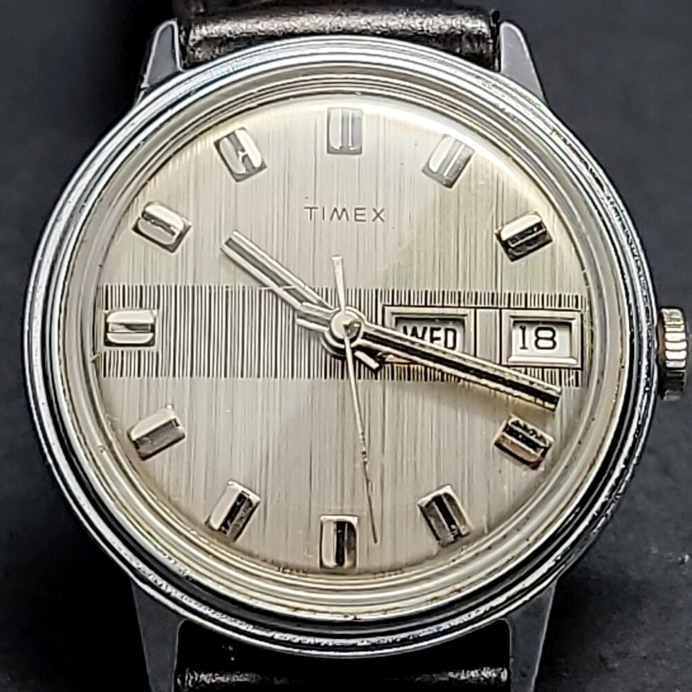 Vintage Timex Silver Day-Date Watch – New Leather Strap
